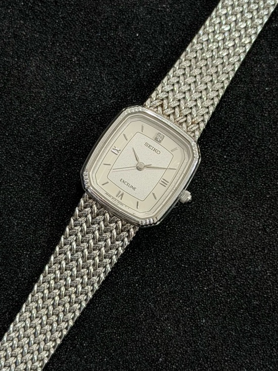 Vintage 1994 Seiko Exceline 3F31-5A30 Women’s Watch [Diamond Accent] main image 6
